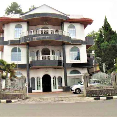 Hotel Asia Bukittinggi Bagian luar foto