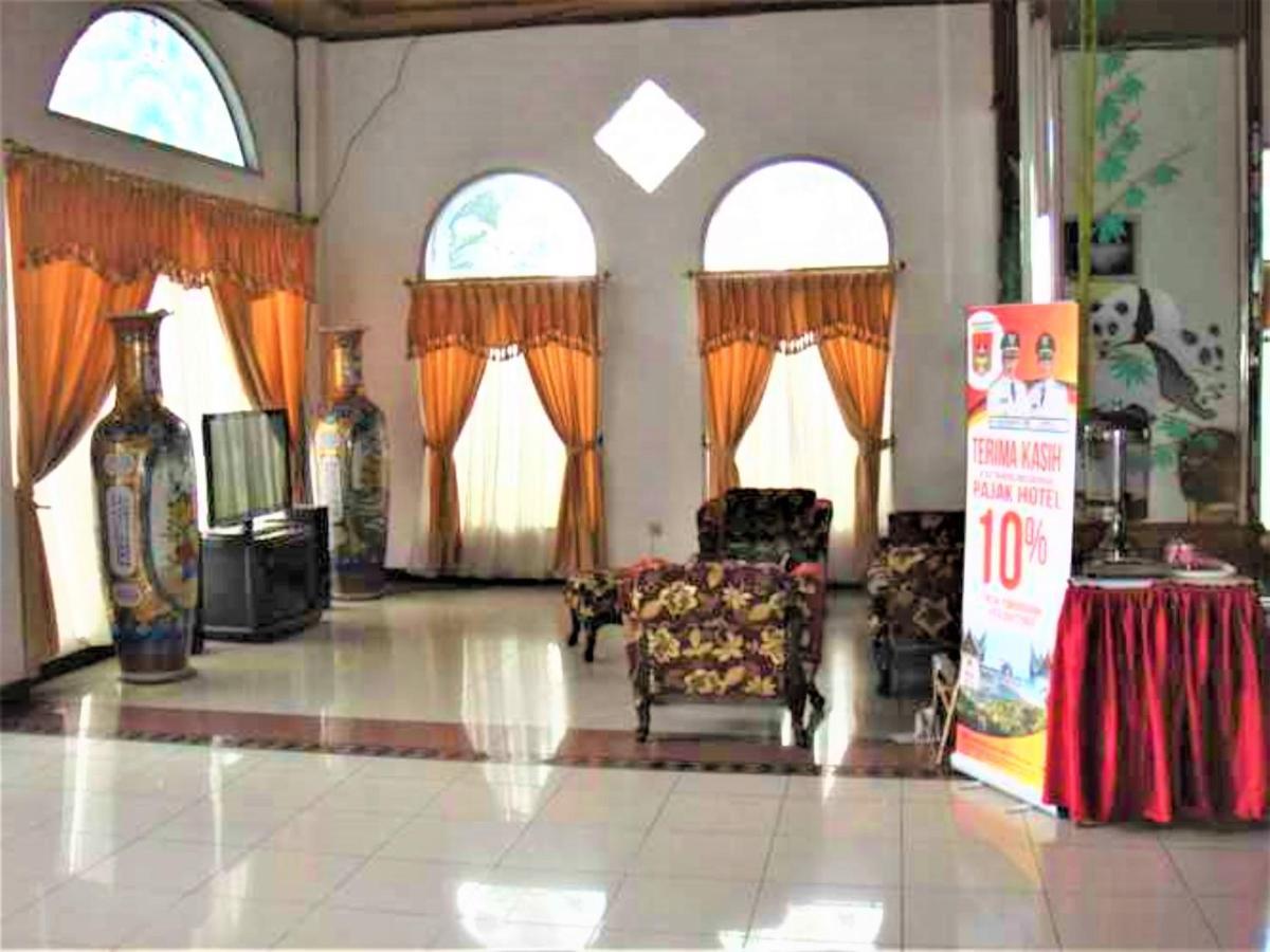 Hotel Asia Bukittinggi Bagian luar foto