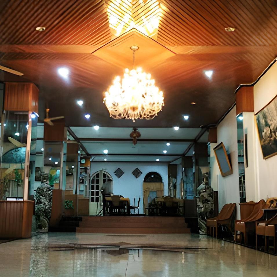 Hotel Asia Bukittinggi Bagian luar foto