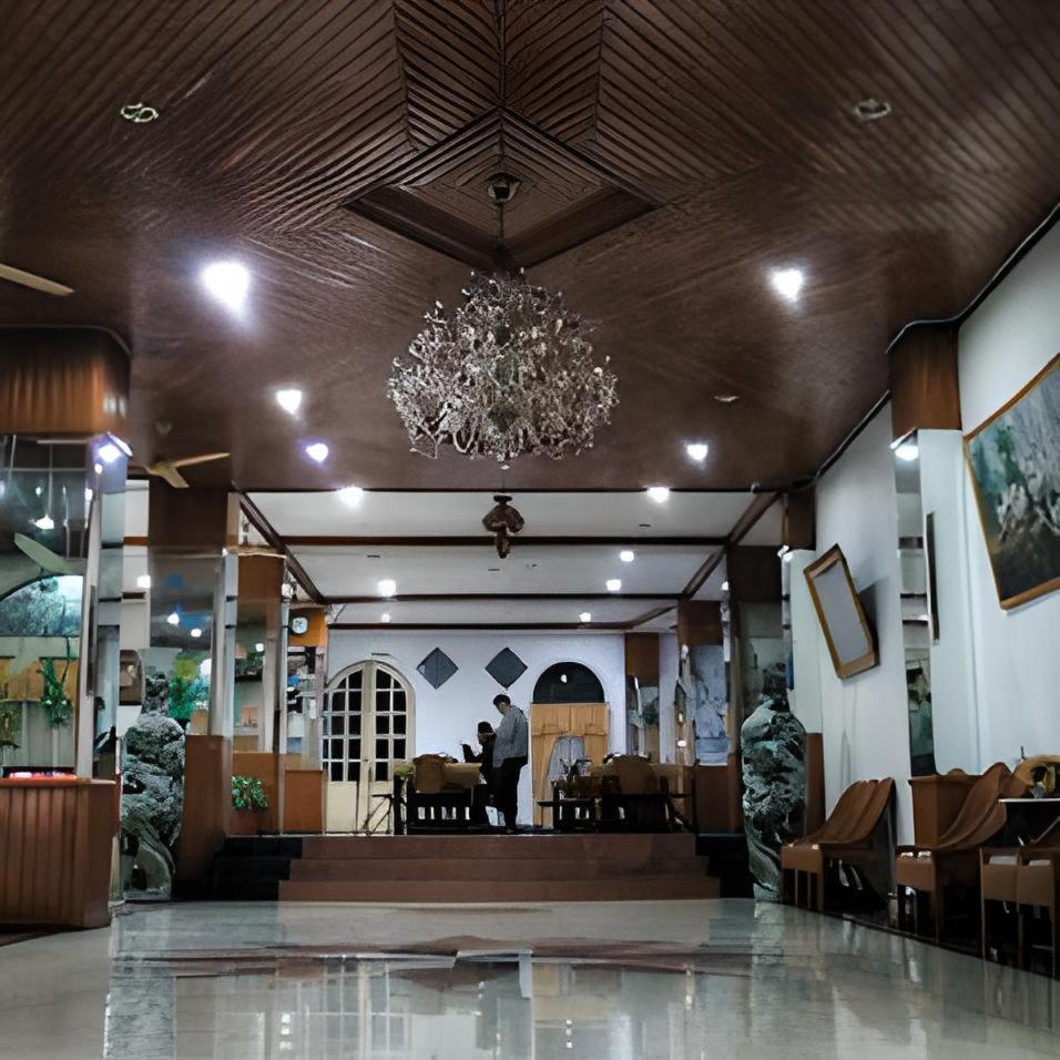 Hotel Asia Bukittinggi Bagian luar foto